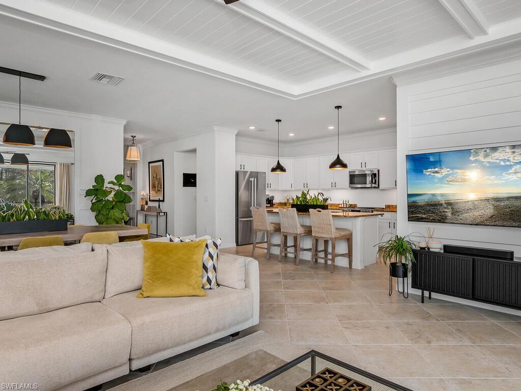 REFLECTION ISLES - Residential