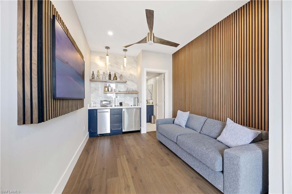 VANDERBILT BAY - Residential