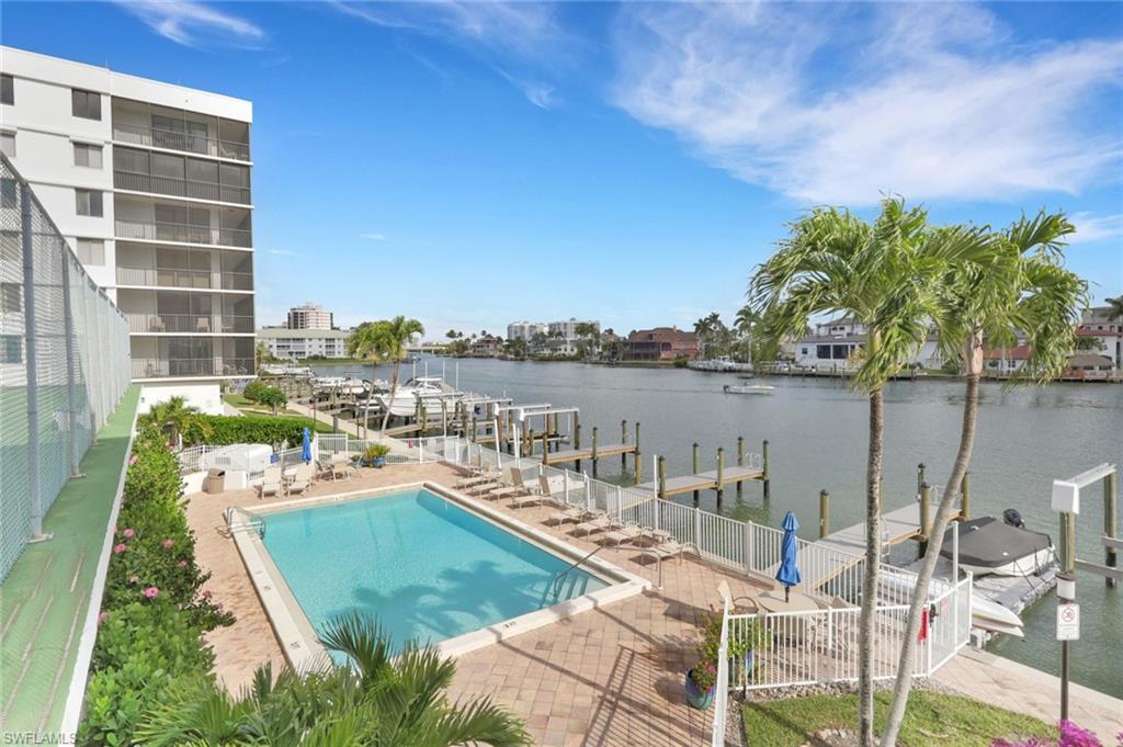 VANDERBILT BAY - Residential