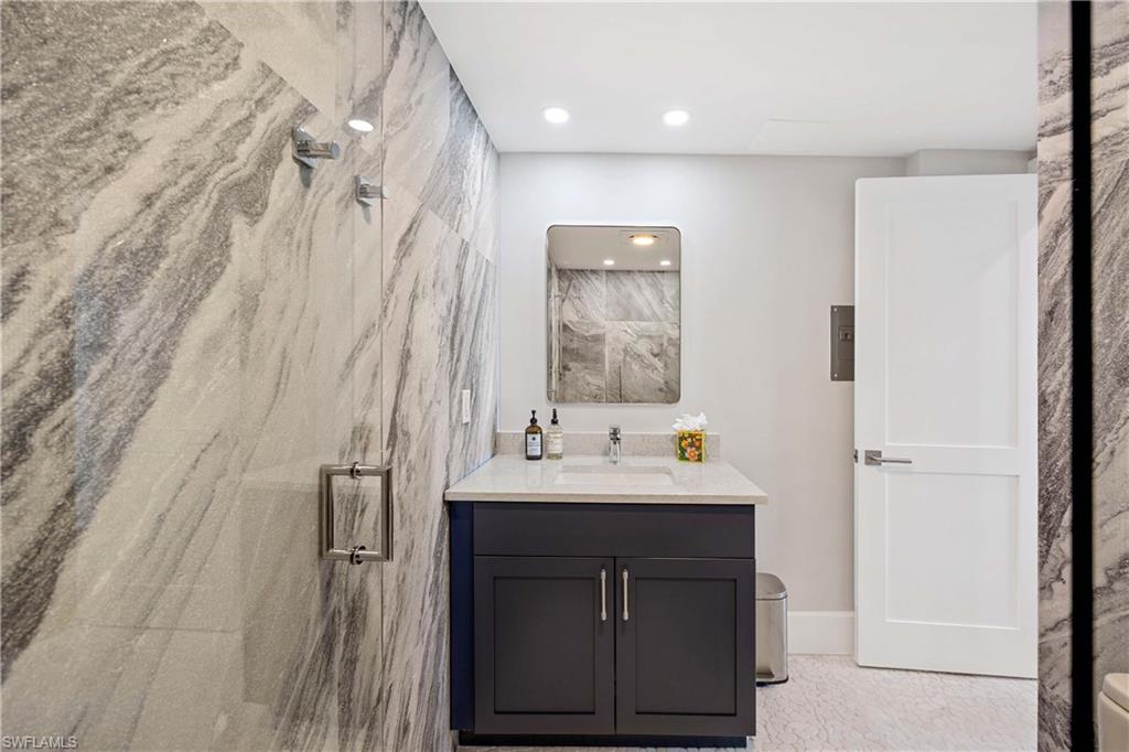 VANDERBILT BAY - Residential