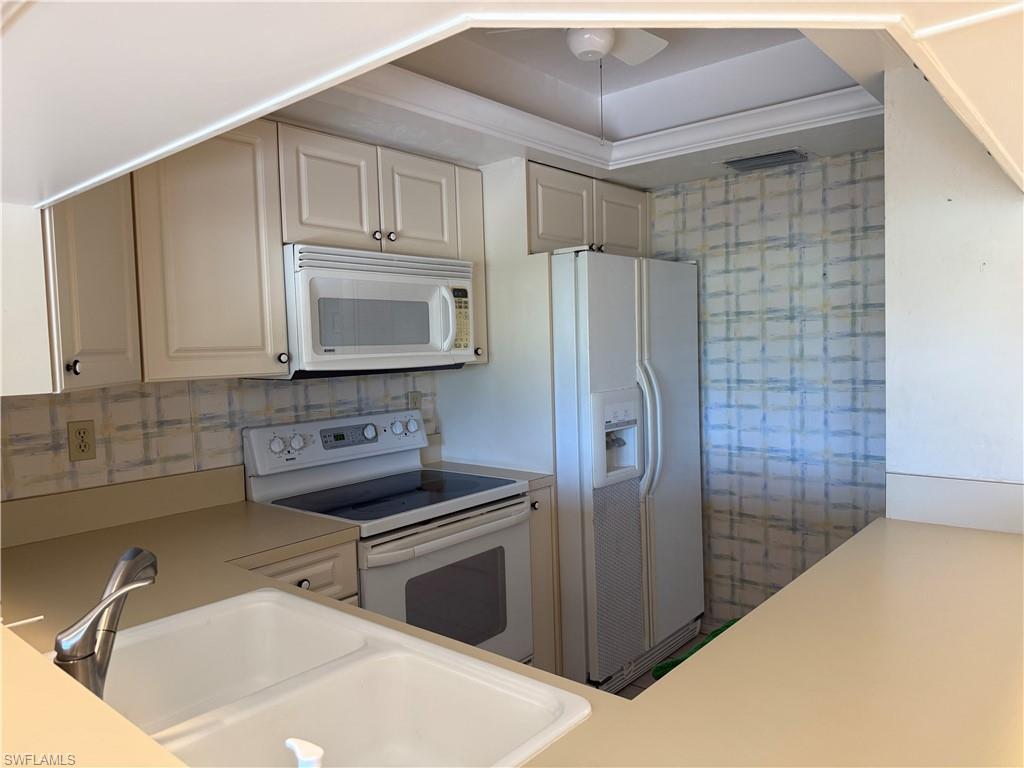 GREENBRIAR VILLAGE - Residential Lease