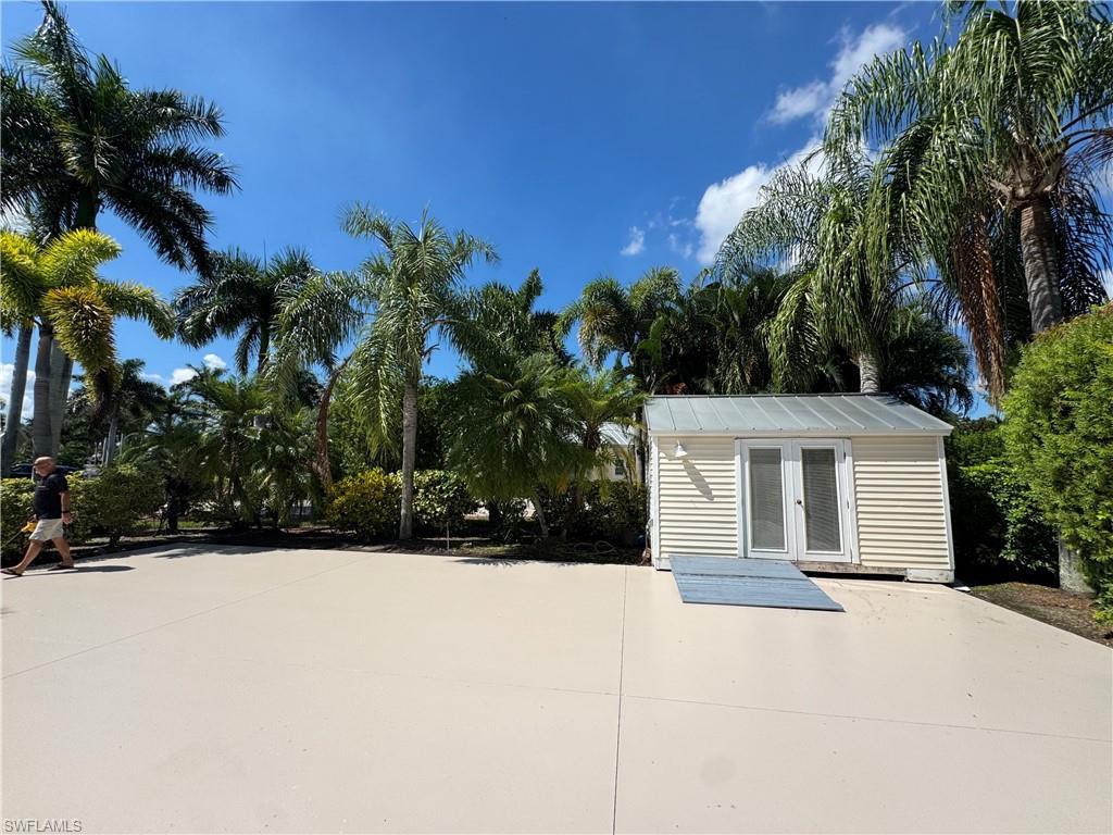 RIVERBEND MOTORCOACH RESORT - Land