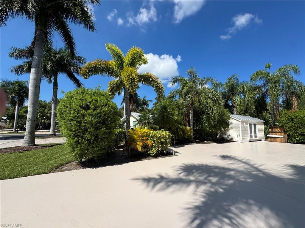 RIVERBEND MOTORCOACH RESORT - Land