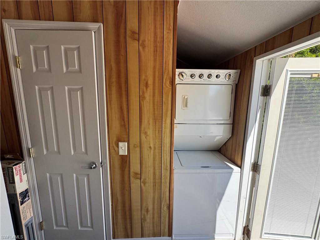 RIVERBEND MOTORCOACH RESORT - Land