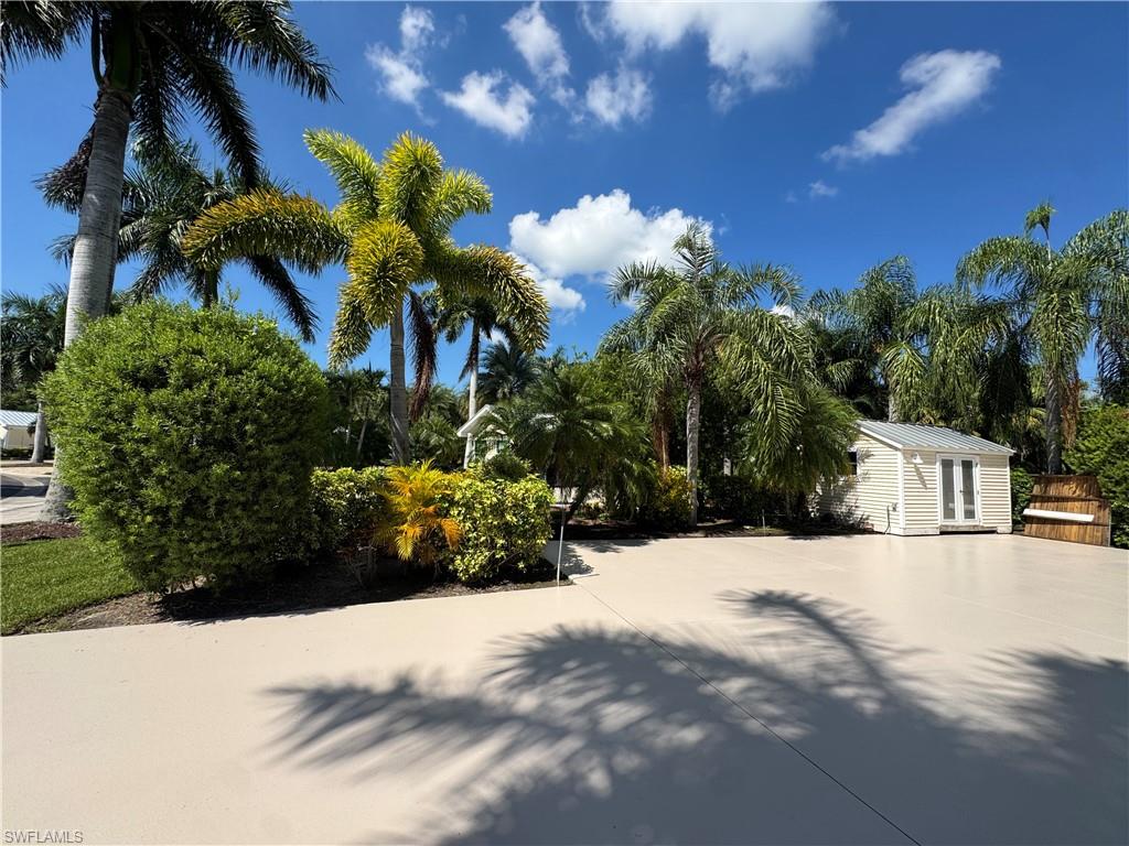 RIVERBEND MOTORCOACH RESORT - Land