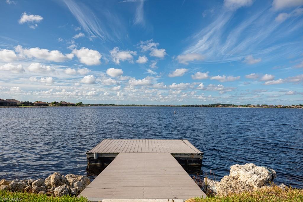 QUARRY SHORES - Residential