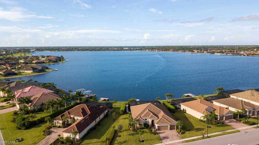 QUARRY SHORES - Residential