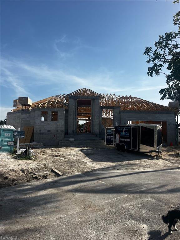 MARCO BEACH - Residential