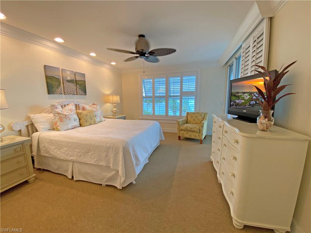 LAND'S END - Residential