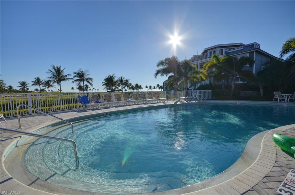 LAND'S END - Residential