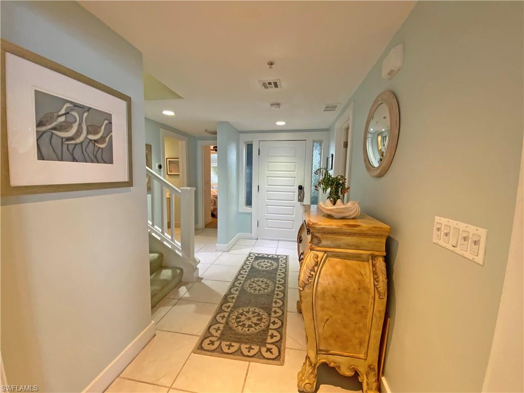 LAND'S END - Residential