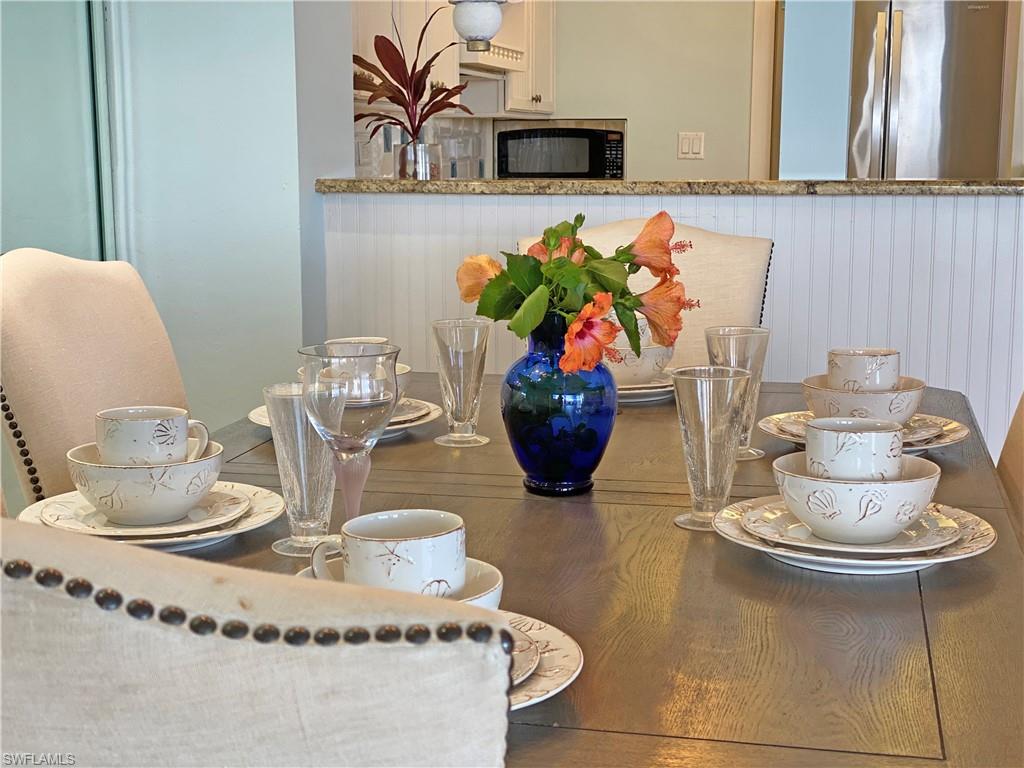 LAND'S END - Residential