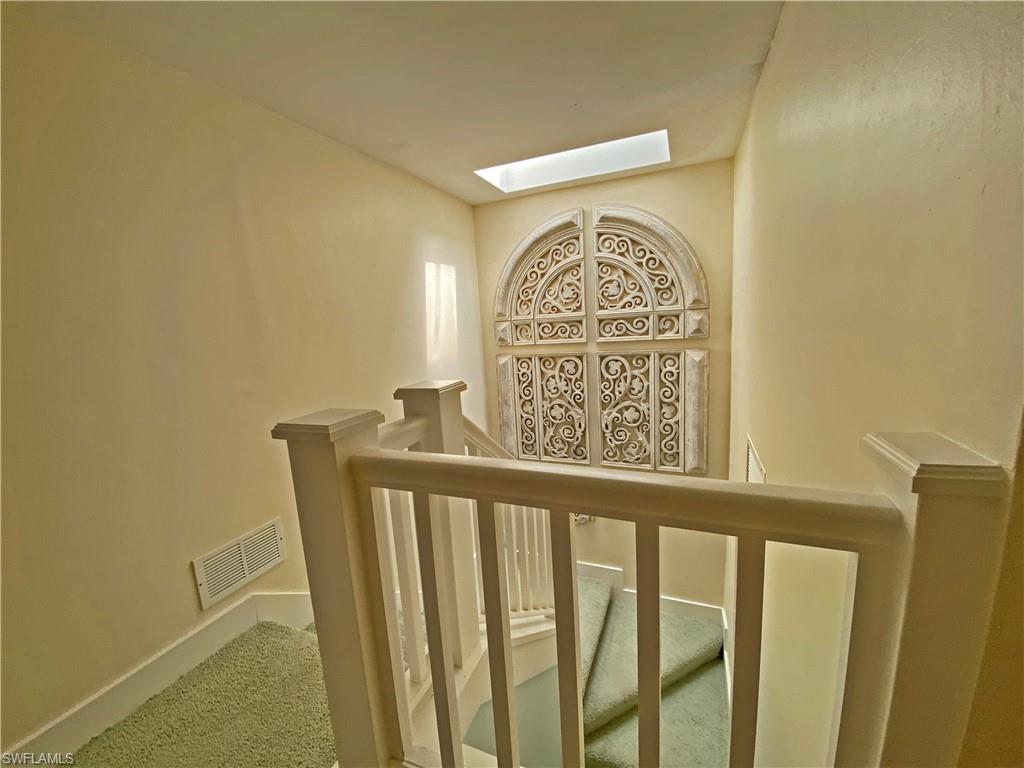 LAND'S END - Residential