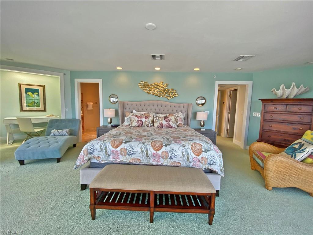 LAND'S END - Residential