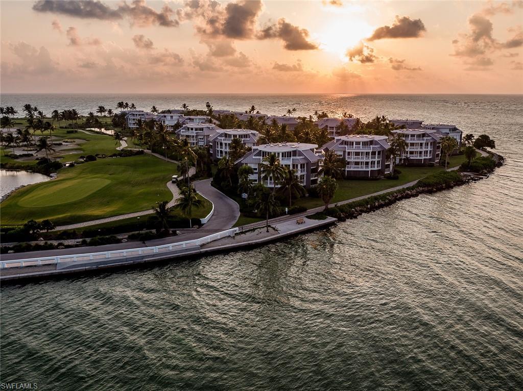 LAND'S END - Residential