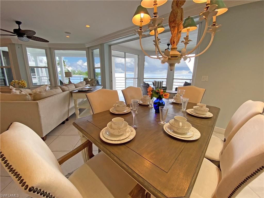 LAND'S END - Residential