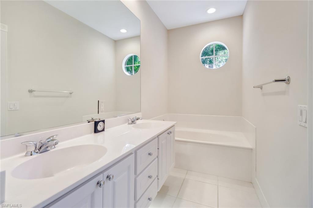 ISLAND WALK - Residential