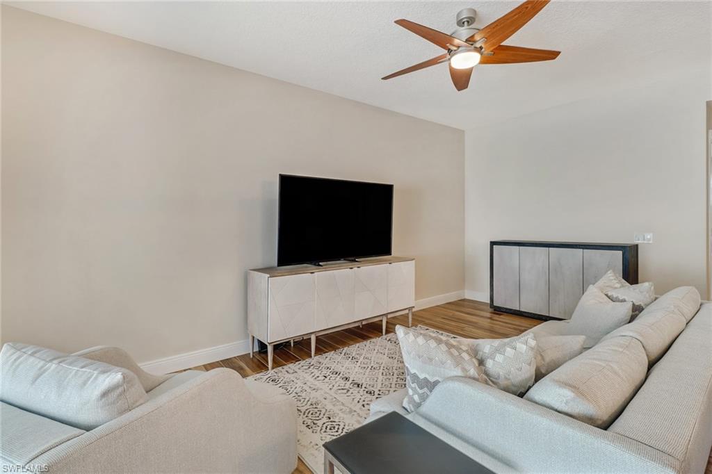 ISLAND WALK - Residential