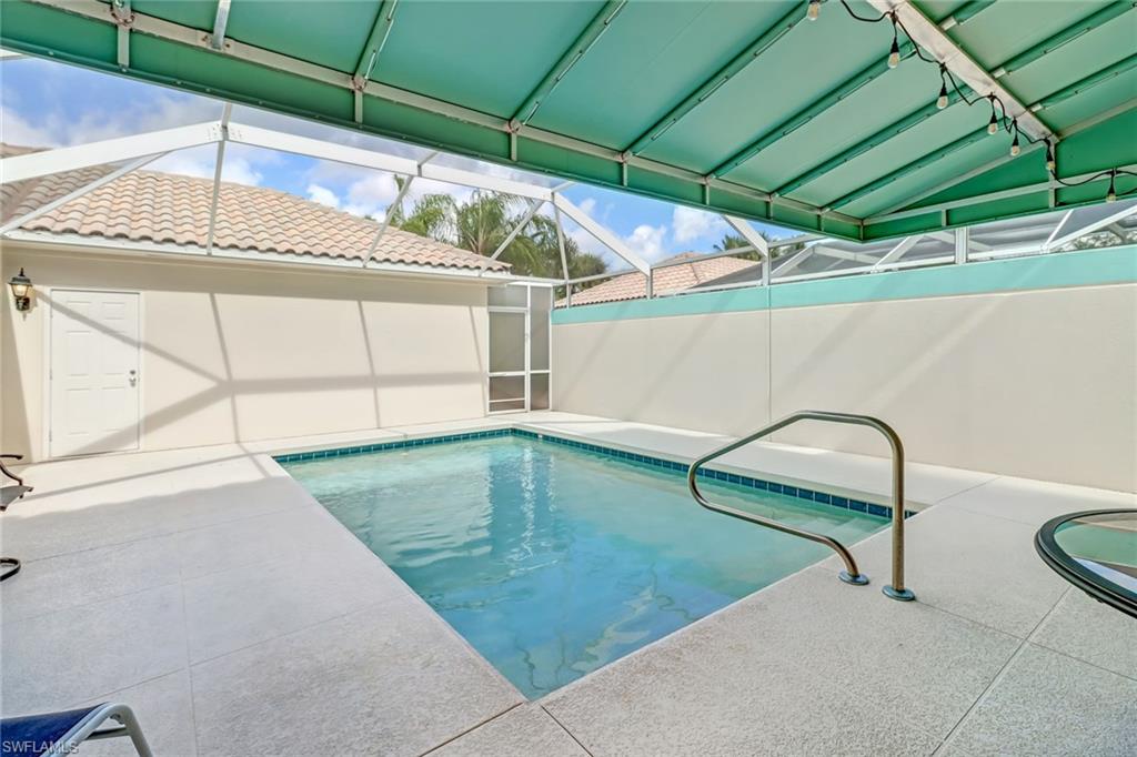 ISLAND WALK - Residential