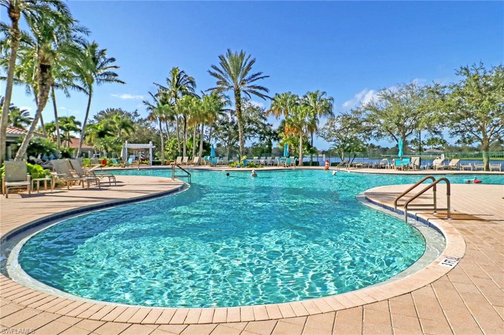 ISLAND WALK - Residential