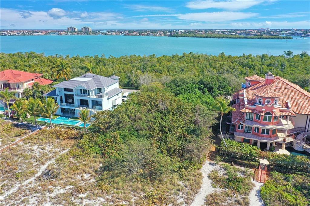 HIDEAWAY BEACH - Land