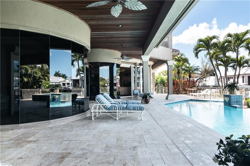 MOORINGS - Residential