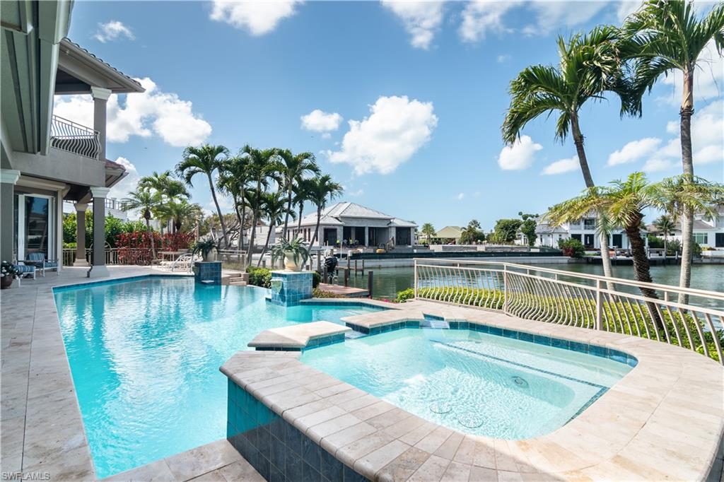 MOORINGS - Residential