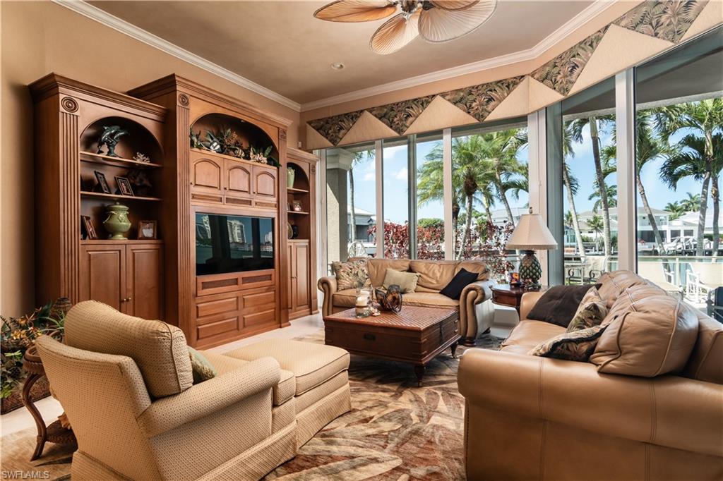 MOORINGS - Residential