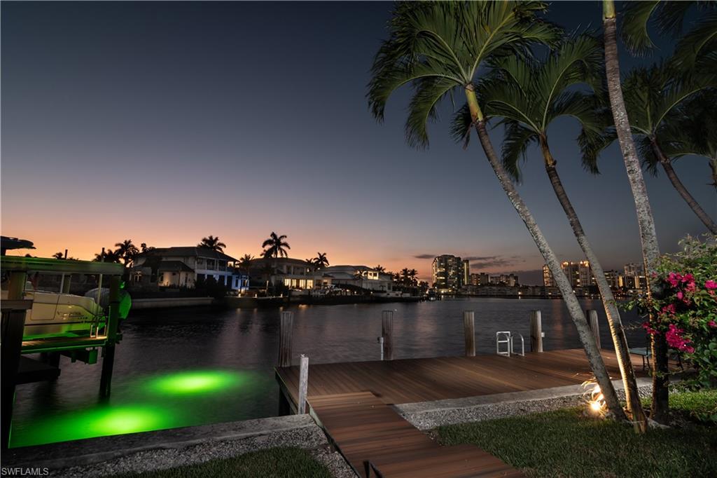 MOORINGS - Residential