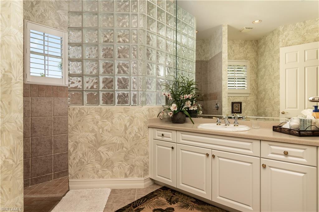 MOORINGS - Residential