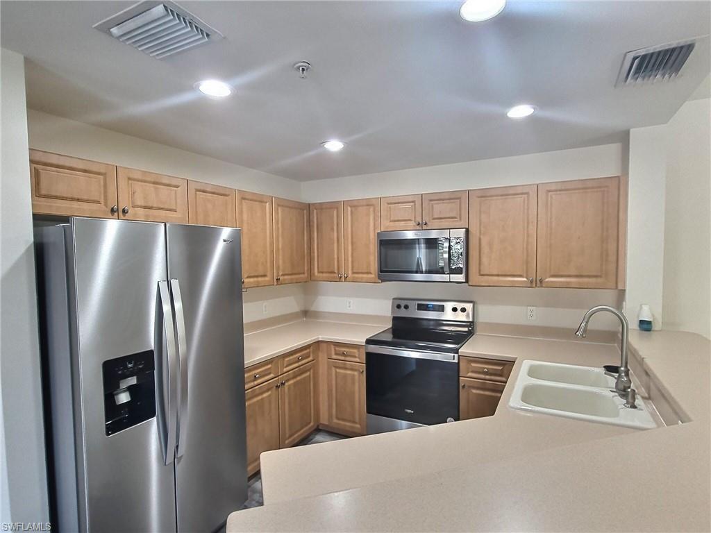 ISLES OF PORTO VISTA - Residential