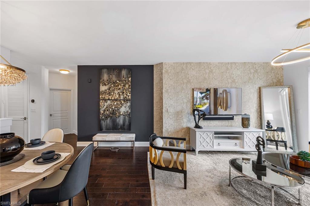 365 5th AVE S 305