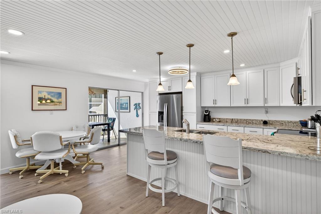 SUNSET SOUTH CONDO - Residential