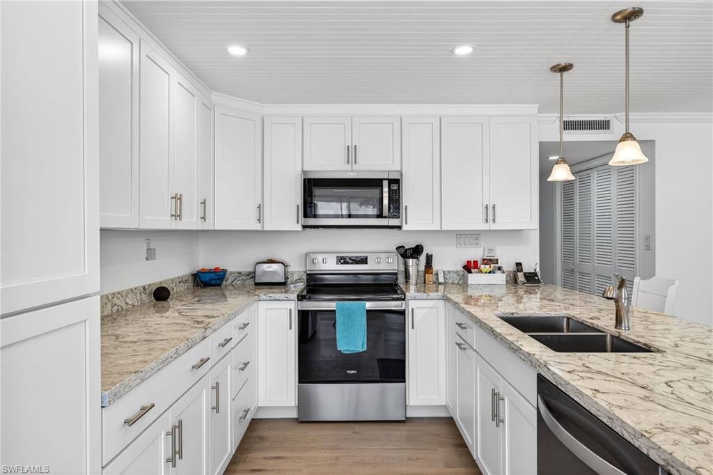 SUNSET SOUTH CONDO - Residential