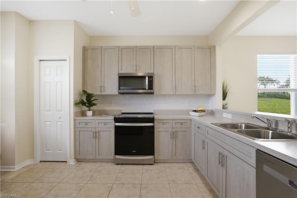 SILVERLAKES - Residential