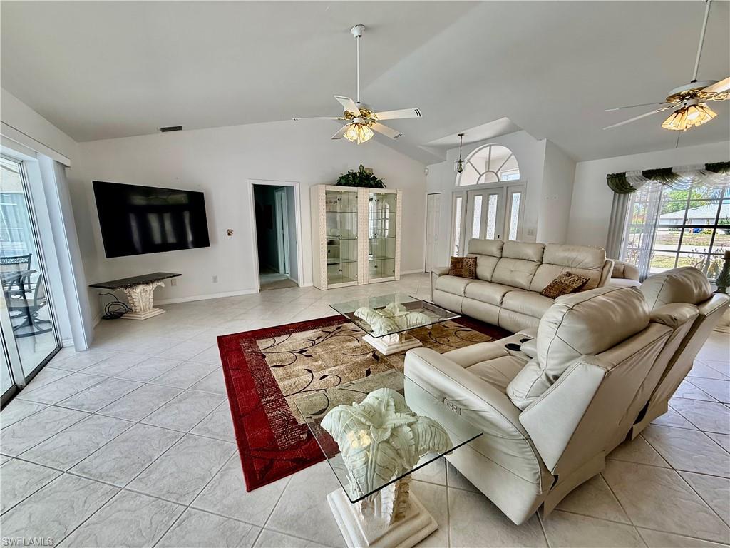 COUNTRY CLUB ESTATES - Residential