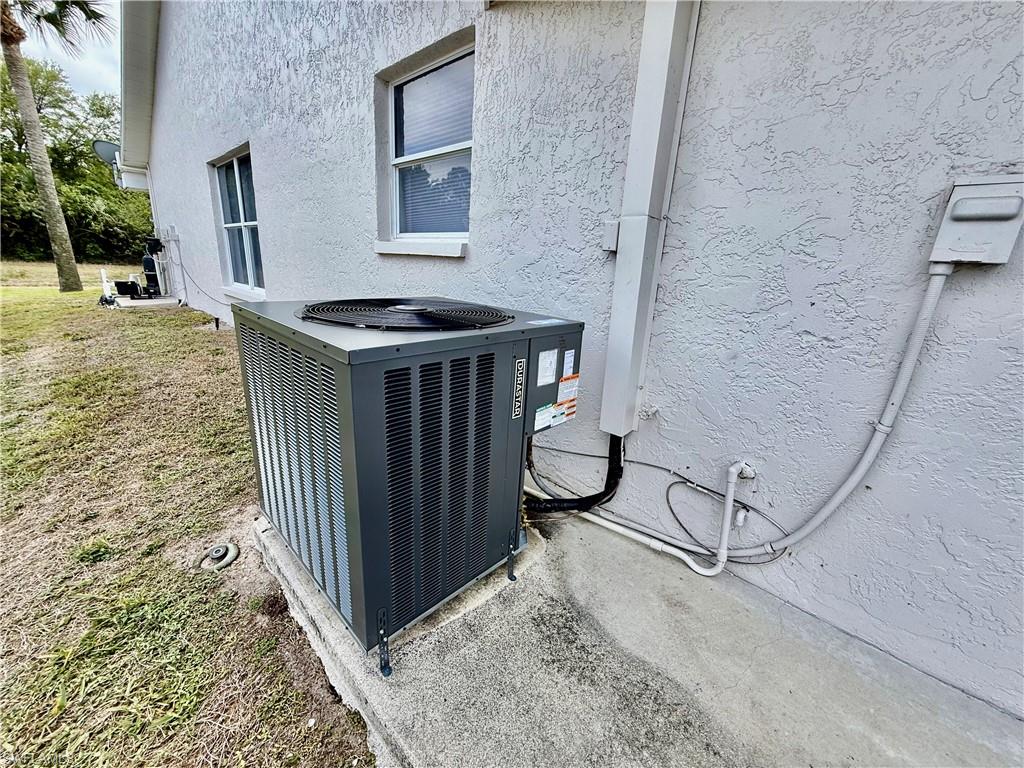 COUNTRY CLUB ESTATES - Residential