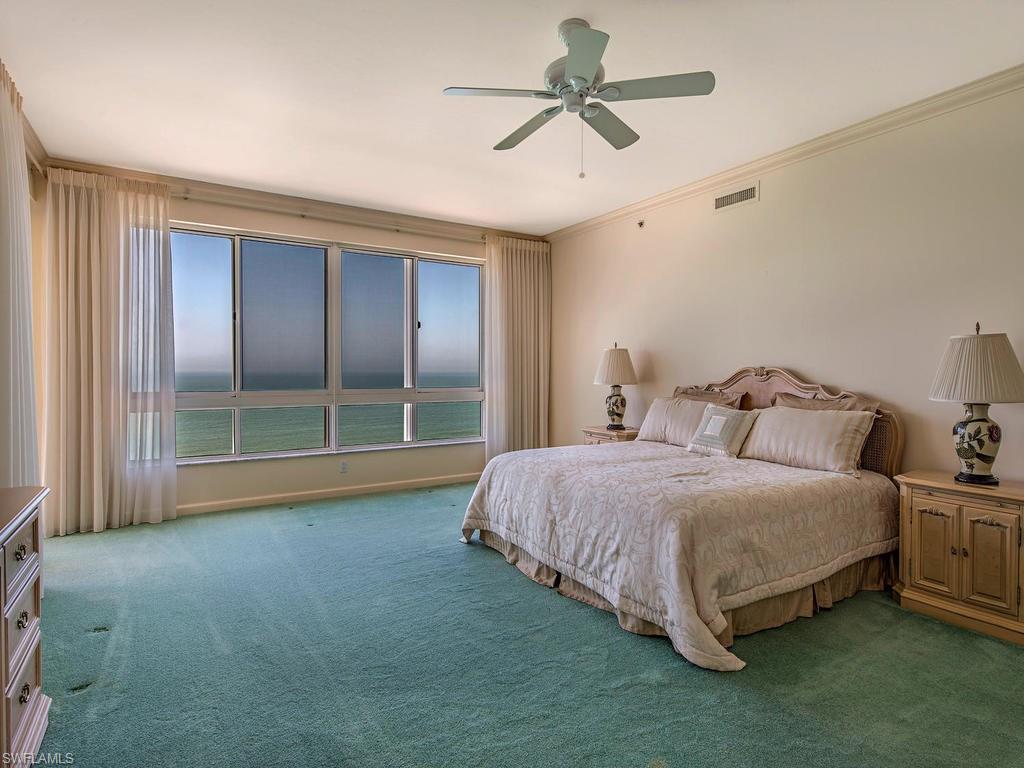 SEAPOINT AT NAPLES CAY - Residential