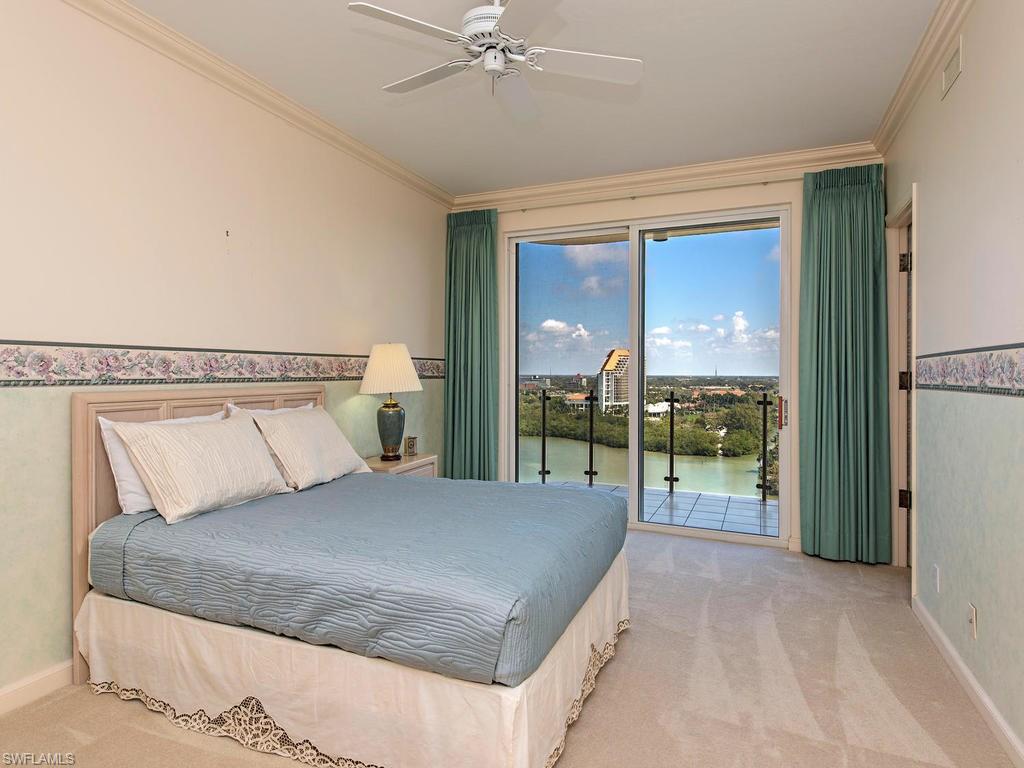 SEAPOINT AT NAPLES CAY - Residential