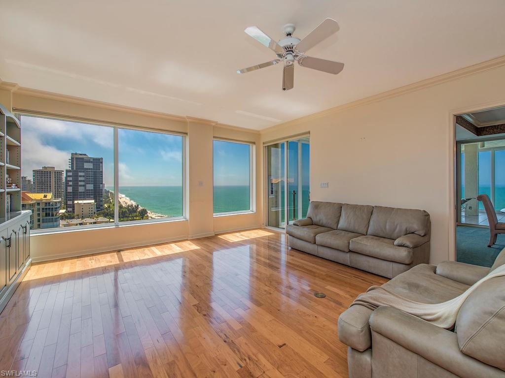 SEAPOINT AT NAPLES CAY - Residential