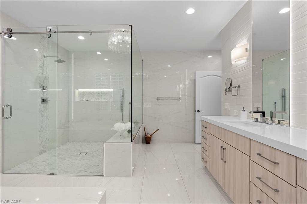 HIDDEN HARBOR - Residential