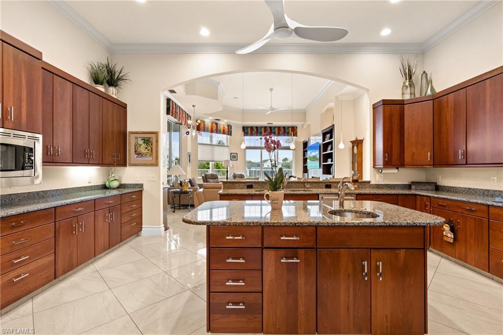 HIDDEN HARBOR - Residential