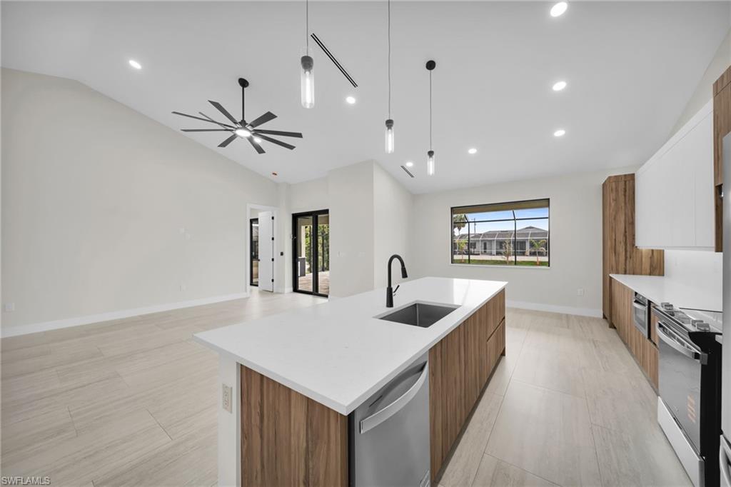 CAPE CORAL - Residential