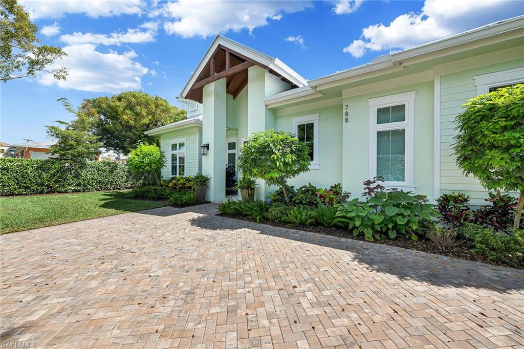 OLDE NAPLES - Residential