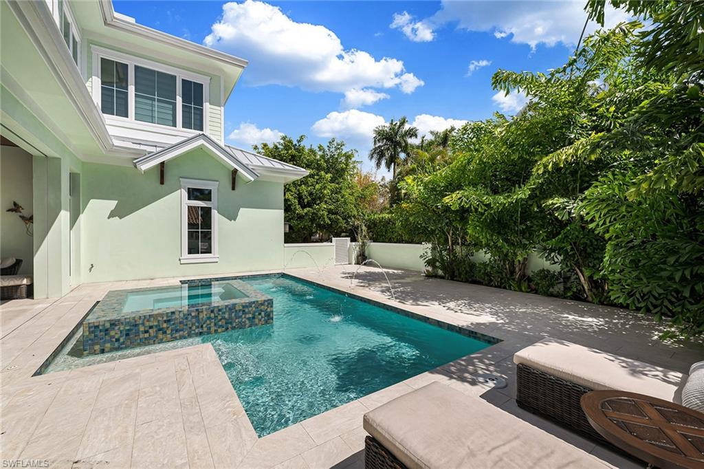 OLDE NAPLES - Residential