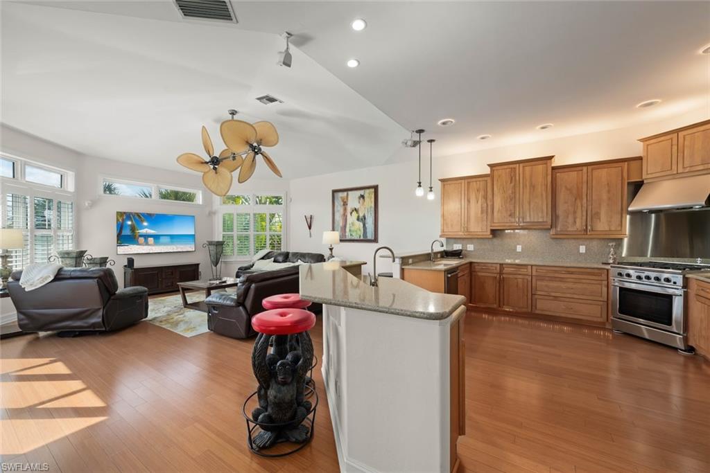 COTTAGE POINT UNREC - Residential