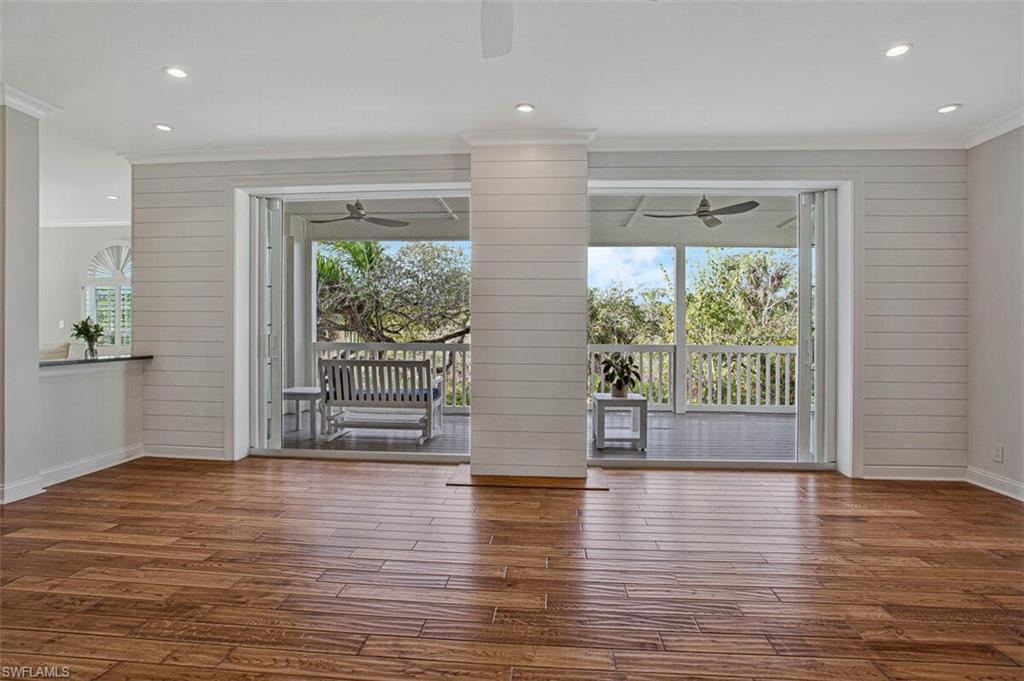 CRACKER COVE - Residential