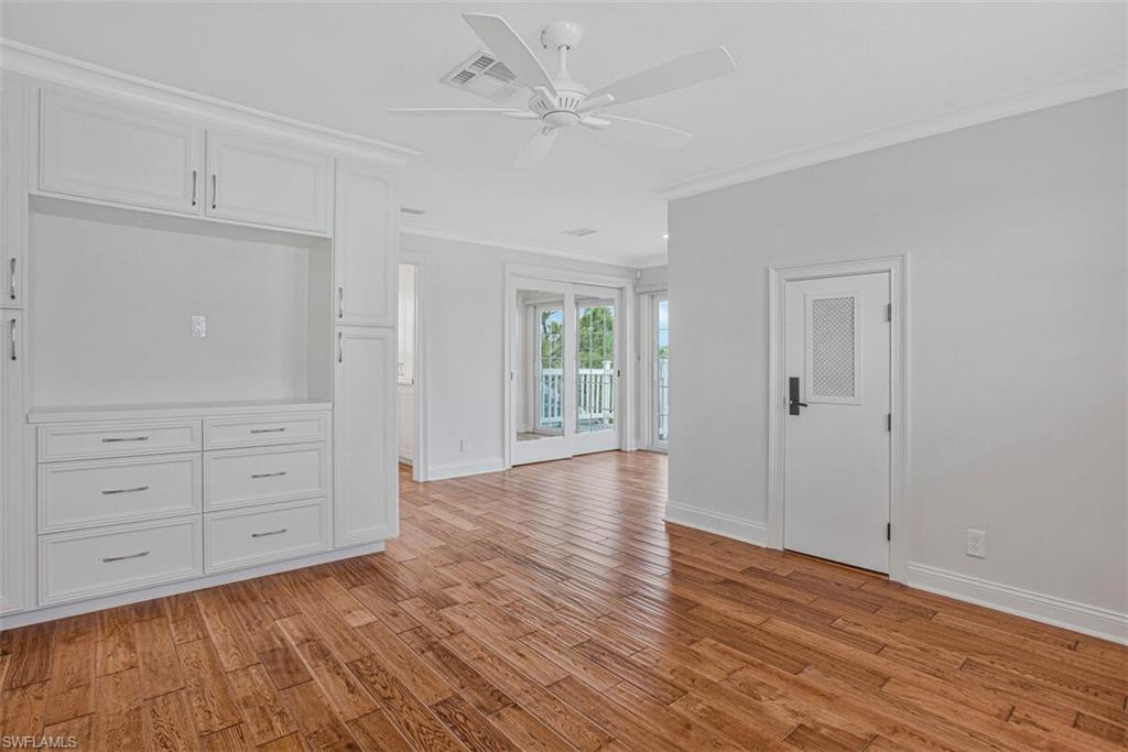 CRACKER COVE - Residential