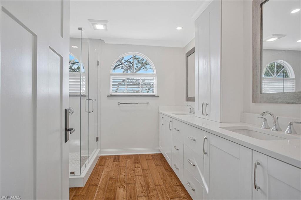 CRACKER COVE - Residential