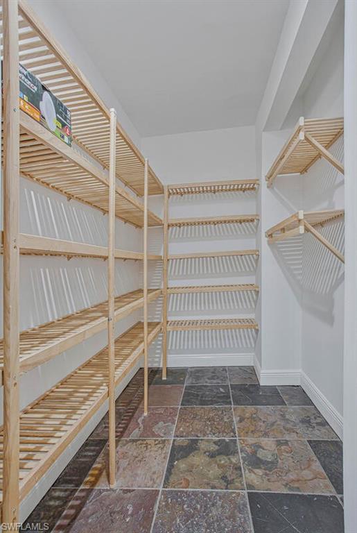 CRACKER COVE - Residential